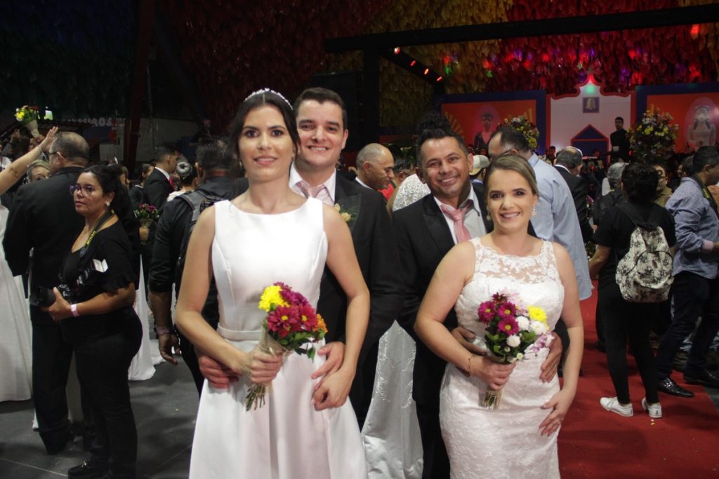 Irmãos casam no mesmo dia em cerimônia coletiva no São João de Campina Grande: ‘sensação ímpar’
